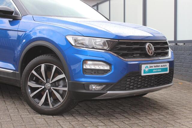 Volkswagen T-Roc 1.5 TSI Style 1.5 TSI 150pk, Navigatie, PDC V+A, Zwart Dak, 17", Virual Cockpit, All Weather banden.