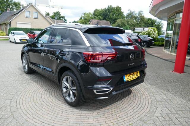 Volkswagen T-Roc 1.5 TSI SPORT BNS RLINE 150 PK AUTOMAAT / NAVIGATIE / NL AUTO