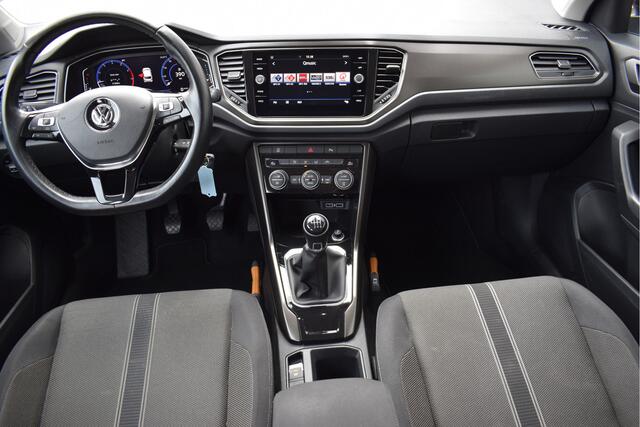 Volkswagen T-Roc 1.0 TSI Style Virtual cockpit, Adaptive cruise, DAB, 18'' lmv,