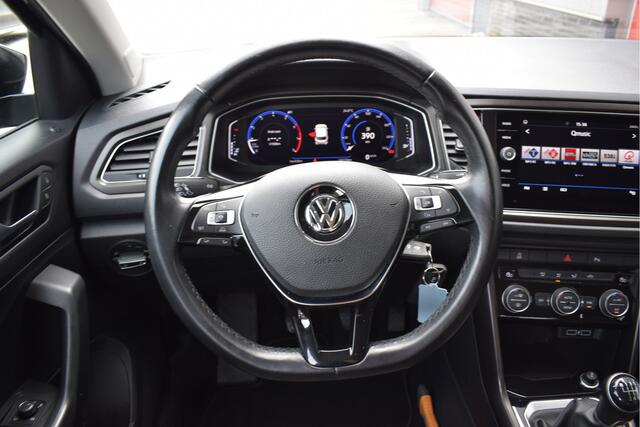 Volkswagen T-Roc 1.0 TSI Style Virtual cockpit, Adaptive cruise, DAB, 18'' lmv,