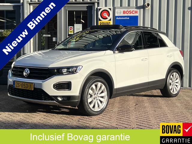 Volkswagen T-Roc 1.0 TSI Style | PANORAMADAK | ACHTERUITCAMERA | NAVIGATIE |