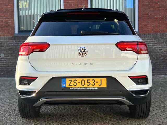 Volkswagen T-Roc 1.0 TSI Style | PANORAMADAK | ACHTERUITCAMERA | NAVIGATIE |
