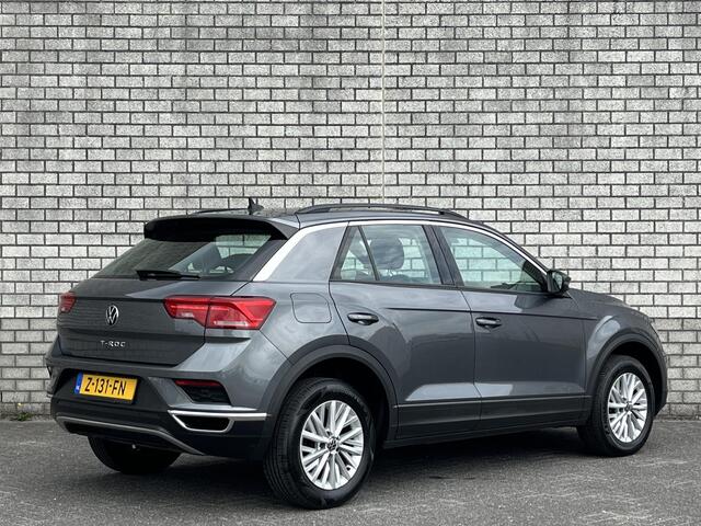 Volkswagen T-Roc 1.5 TSI Style | Stoel & Stuurverwarming | Achteruitrijcamera | Apple CarPlay / Android Auto | Elektrische Achterklep |