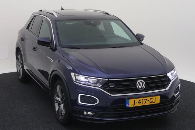 Volkswagen T-Roc 1.5 TSI Sport / Pano / Navigatie / Led / Digitaal dashboard / Camera / Parkeersensoren / Lichtmetaal 18 inch /