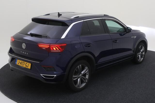 Volkswagen T-Roc 1.5 TSI Sport / Pano / Navigatie / Led / Digitaal dashboard / Camera / Parkeersensoren / Lichtmetaal 18 inch /