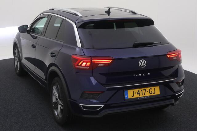Volkswagen T-Roc 1.5 TSI Sport / Pano / Navigatie / Led / Digitaal dashboard / Camera / Parkeersensoren / Lichtmetaal 18 inch /