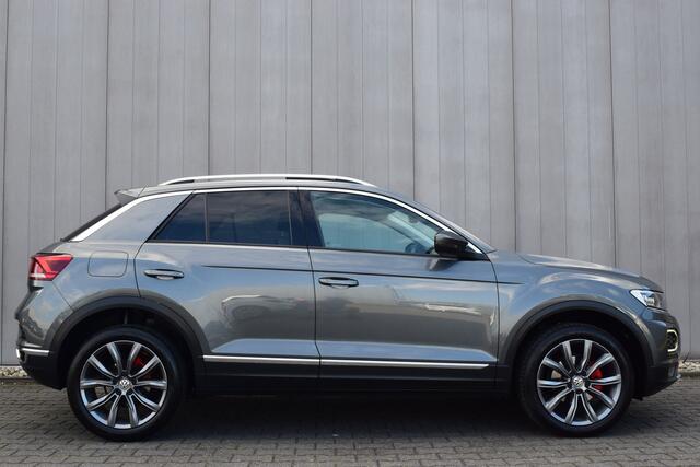 Volkswagen T-Roc 1.5 TSi 150pk Sport LED | Panoramadak | Virtual | Carplay | Trekhaak | 18 Inch LMV