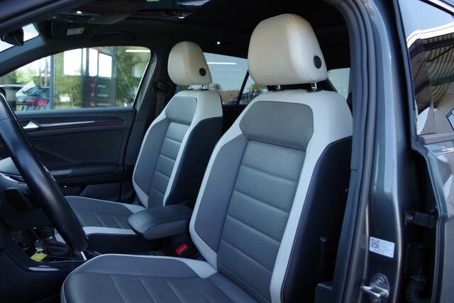 Volkswagen T-Roc 2.0 TSI 4Motion 190 PK Sport Automaat, *NL-AUTO*, Panoramadak, Winterpakket, Carplay, Camera, Beats-Audio