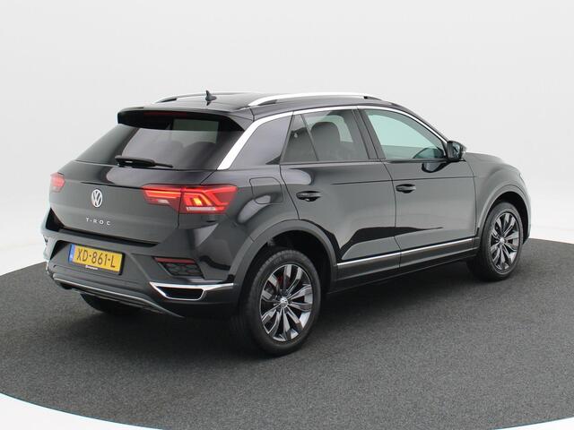 Volkswagen T-Roc 1.0 TSi 115 Pk Sport | Adaptive Cruise | Carplay | Navigatiesysteem | LED | Privacy Glass | Sensoren | Climate Control | 17 Inch