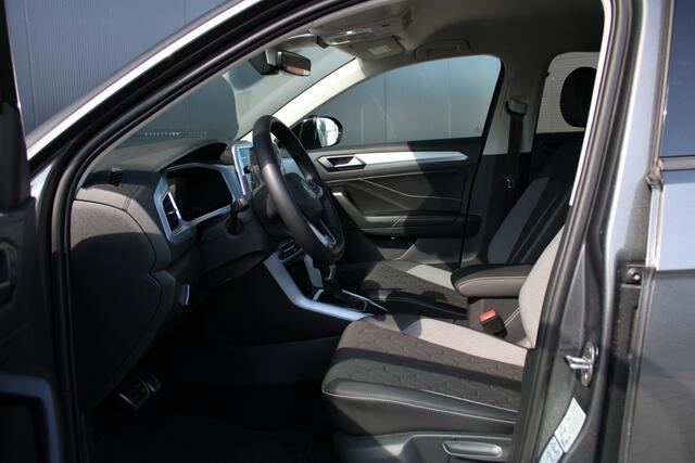 Volkswagen T-Roc 1.5 TSI Life Edition 150pk - ACC - LED - Navi - Stoelverwarming - Blind Spot - Virtual cockpit - Rijklaar