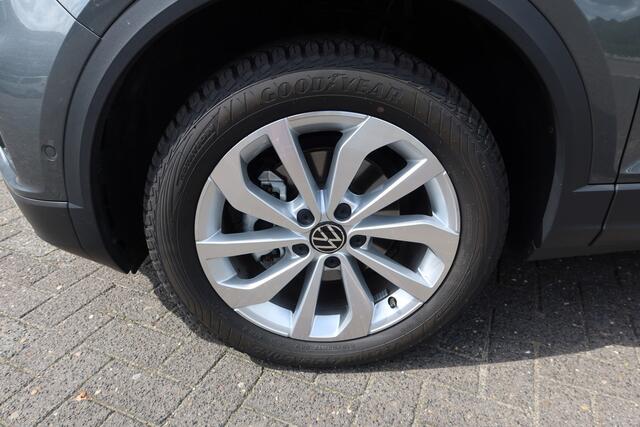 Volkswagen T-Roc 1.5 TSI 150PK AUTOMAAT Life Edition 10dkm! Navi I All-Season I