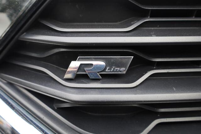 Volkswagen T-Roc 1.5 TSI Sport Business R CARPLAY HALFLEER DIGITAAL-DASH ELEC.ACHTERKLEP/SPIEGELS ADAPTIVE-CRUISE DAB CLIMA 2XPDC 18''LMV