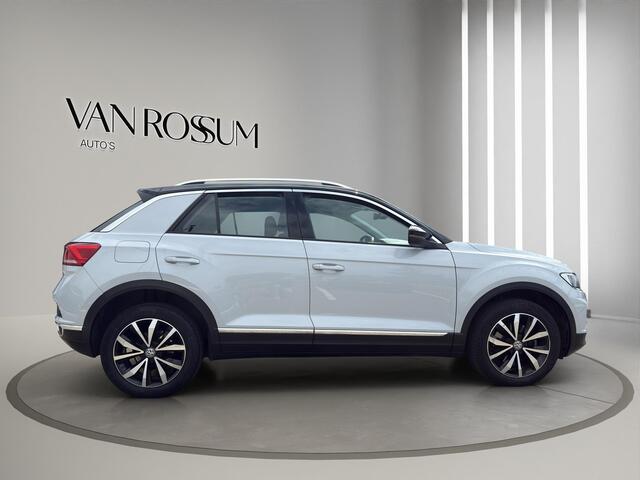Volkswagen T-Roc 1.5 TSI Style DSG Navigatie | Two Tone | Parkeer V+A | Automaat | Elektrische Klep | App-Connect |