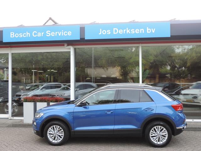 Volkswagen T-Roc 1.5 TSI Style DSG - Camera | DAB | PDC v+a | Alarm | Trekhaak