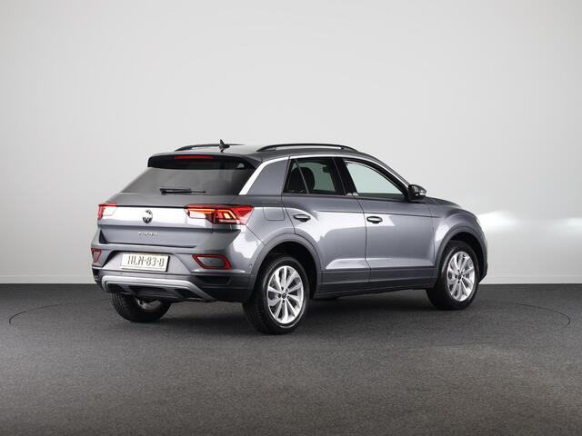 Volkswagen T-Roc Life Edition 1.5 110 kW / 150 pk TSI SUV 7 versn. | Verlengde garantie | Navigatie via App | Parkeersensoren (Park assist) | Achteruitrijcamera | Adaptieve cruise control |