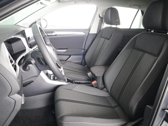 Volkswagen T-Roc Life Edition 1.5 110 kW / 150 pk TSI SUV 7 versn. | Verlengde garantie | Navigatie via App | Parkeersensoren (Park assist) | Achteruitrijcamera | Adaptieve cruise control |