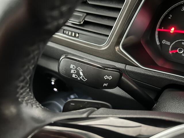 Volkswagen T-Roc 1.5 TSI Sport Business R