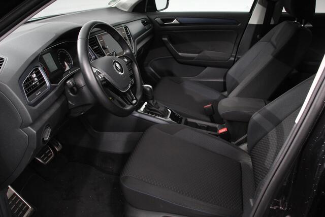 Volkswagen T-Roc 1.5 TSI Active | Navigatie | App Connect | Climate Control | Cruise control Adaptive | PDC VA | App | Winter Pack