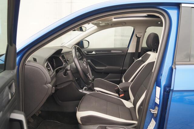 Volkswagen T-Roc 1.5 TSI 150pk Sport -PANO-DIGI-LED-ECC-PDC-