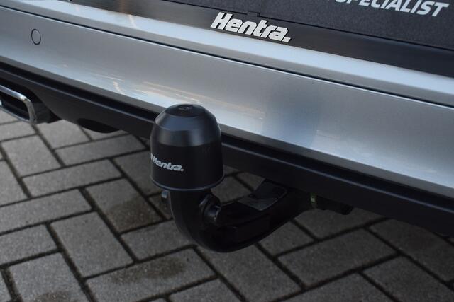 Volkswagen T-Roc 1.5 TSI 150pk DSG R-Line Pano | Trekhaak | 19"