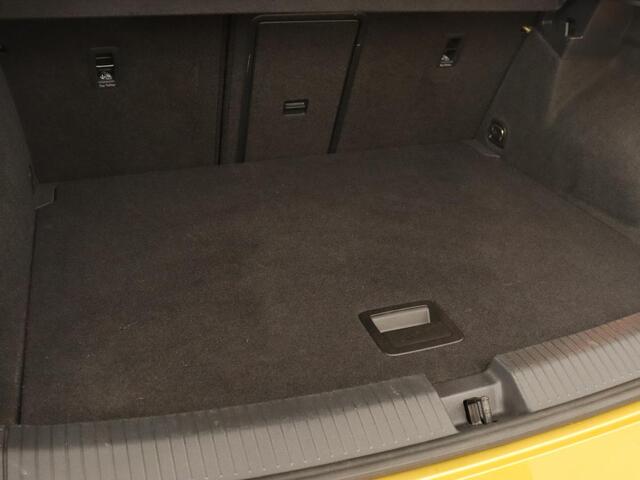 Volkswagen T-Roc 1.0 TSI Style | Navigatie | Camera | LMV 18 inch | Carplay | Getint glas | Adaptieve cruise | Lane assist |