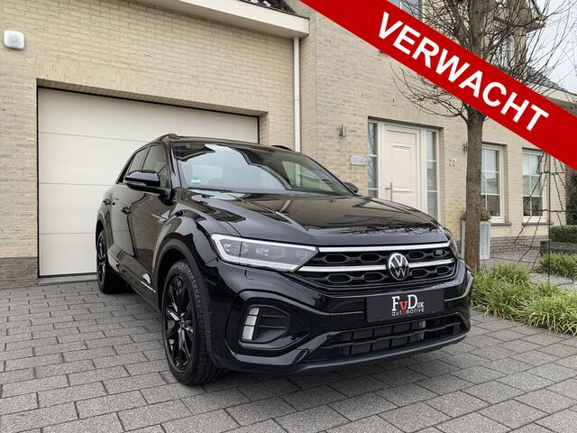 Volkswagen T-Roc 1.5 TSI 150pk DSG 3x R-Line BlackStyle Nieuw Model Panoramadak VirtualCockpit ACC Sportstoelen IQ-Light Ambientlight Keyless Camera 19" Pdc