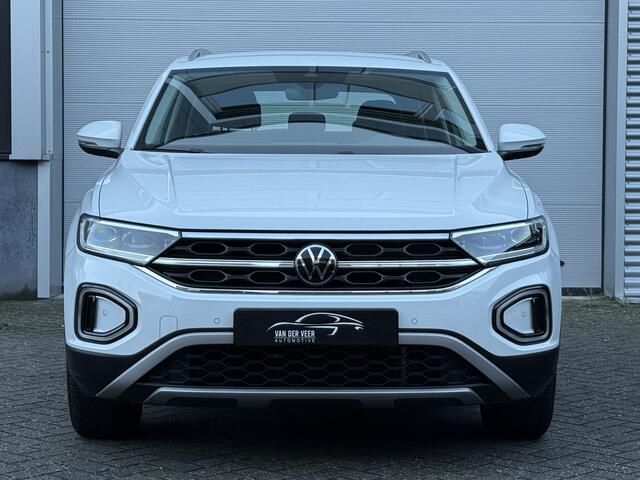 Volkswagen T-Roc 1.5 TSI Style | Camera | Apple Carplay | Trekhaak | IQ Light