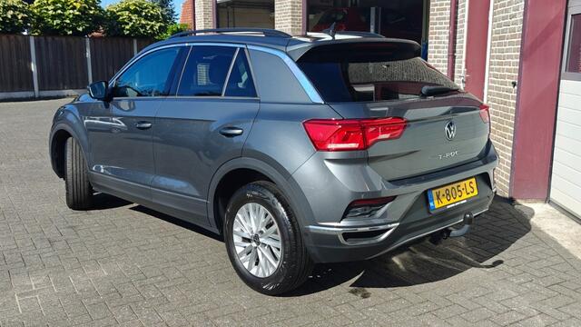 Volkswagen T-Roc 1.5 TSI 150PK STYLE - Carplay - Trekhaak - All in prijs