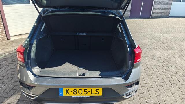 Volkswagen T-Roc 1.5 TSI 150PK STYLE - Carplay - Trekhaak - All in prijs