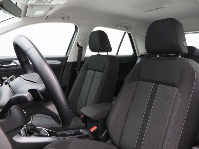 Volkswagen T-Roc 1.5 TSi Life 150 Pk Automaat | Adaptive Cruise | Carplay | Camera | Parkeersensoren | Privacy Glass | LED | 16 Inch | 62.094 Km