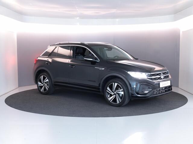 Volkswagen T-Roc 1.5 TSI R-Line 150 pk Automaat (DSG) | Verlengde garantie | Navigatie | Trekhaak (afneembaar) | Parkeersensoren (Park assist) | Achteruitrijcamera | R-Line |