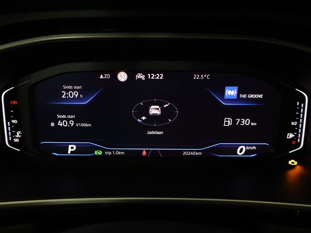 Volkswagen T-Roc 1.5 TSI R-Line 150 pk Automaat (DSG) | Verlengde garantie | Navigatie | Trekhaak (afneembaar) | Parkeersensoren (Park assist) | Achteruitrijcamera | R-Line |