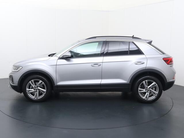 Volkswagen T-Roc 1.0 TSI Life 75 Edition | 110 PK | Navigatiesysteem | Adaptive cruise control | Achteruitrijcamera |