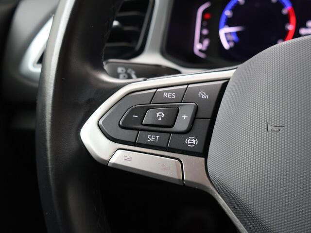 Volkswagen T-Roc 1.0 TSI Life 75 Edition | 110 PK | Navigatiesysteem | Adaptive cruise control | Achteruitrijcamera |