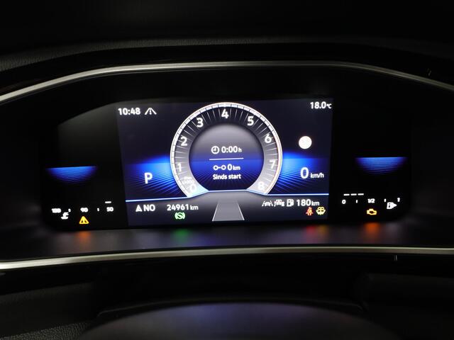 Volkswagen T-Roc 1.5 TSI R-Line 150 PK DSG | Navigatie | Trekhaak afneembaar | ErgoActive Stoel Pakket | Parkeercamera |