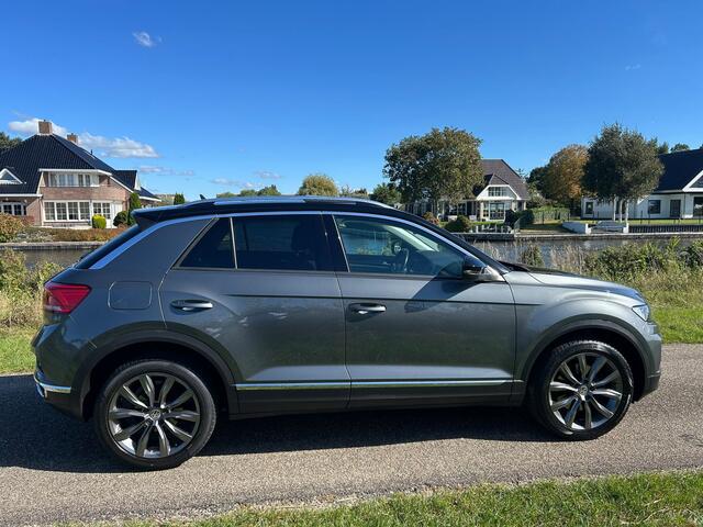 Volkswagen T-Roc 1.0 TSI Style Panoramadak / Led koplampen / Adaptive Cuise