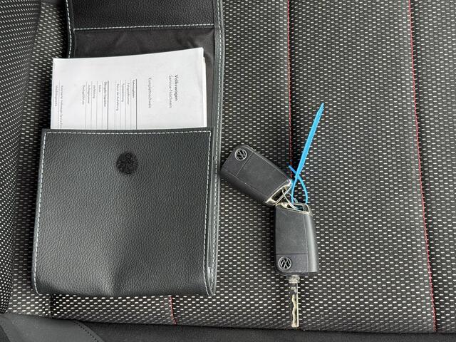 Volkswagen T-Roc 1.5 TSI Sport Rline,Cam,Cruise,Carpl,Led