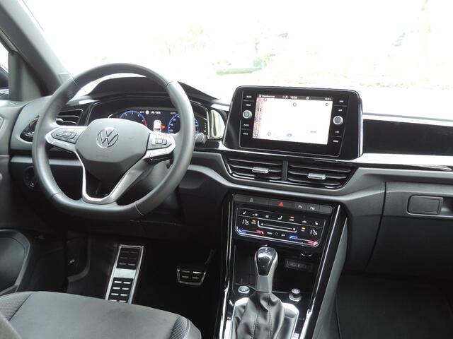 Volkswagen T-Roc 1.5 TSI Black Style DSG - Camera | ACC | Matrix LED | CarPlay | Park Assist | Elek. klep | Massage