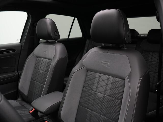 Volkswagen T-Roc 1.5 TSI 150 pk DSG R-Line | Panoramadak | IQ Light | Carplay | Parkeersensoren voor/achter | Adaptive Cruise