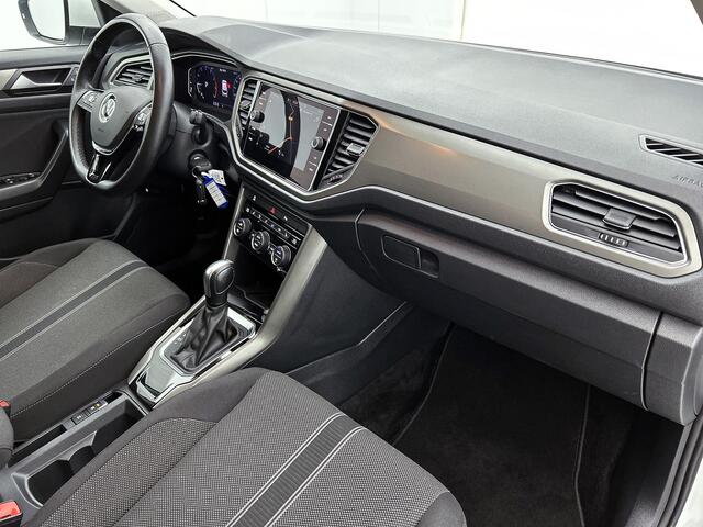 Volkswagen T-Roc 1.5 TSI Style Business | Digitaal Display | Trekhaak | Camera | Nederlandse Auto | NAP |