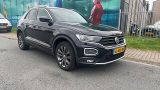 volkswagen-t-roc-1.5-tsi-sport