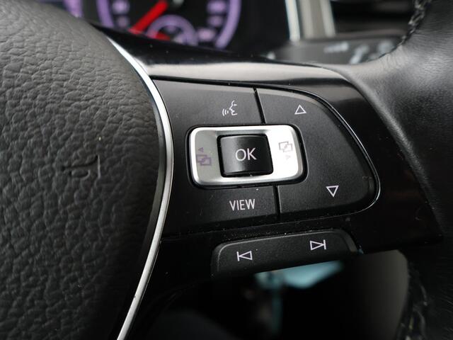 Volkswagen T-Roc 1.5 TSI Style Business | 150 PK | Automaat | Navigatie | Trekhaak | Parkeersensoren