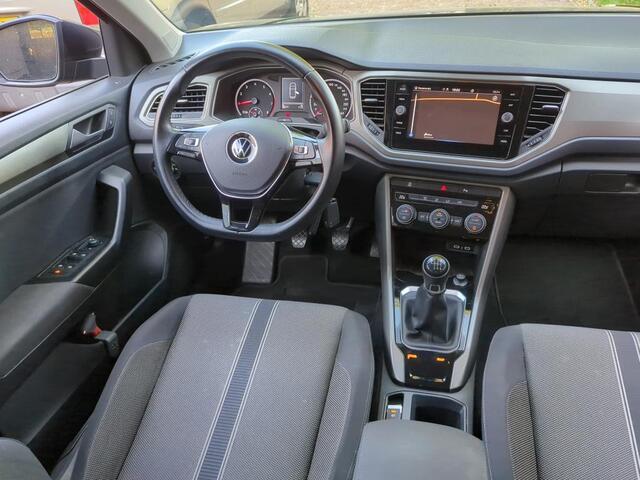 Volkswagen T-Roc 1.0 TSi 110 Pk Style | Trekhaak | Adaptive Cruise | Navigatie | CarPlay | ECC | Parkeersensoren | 68.883 Km!!