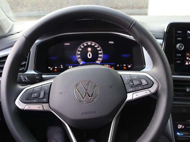 Volkswagen T-Roc Life Edition 1.0 85 kW / 116 pk TSI SUV 6 versn. H and | Navigatie | Climatronic | Stoel pakket |