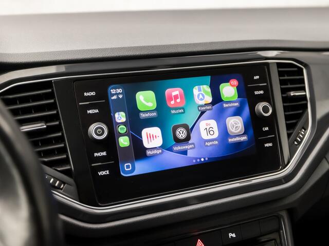 Volkswagen T-Roc 1.5 TSI Sport 150Pk (PANORAMADAK, VIRTUAL COCKPIT, APPLE CARPLAY, STUUR/STOELVERWARMING, LEDER, LED KOPLAMPEN, KEYLESS, ADAPTIVE CRUISE, GETINT GLAS, NIEUWSTAAT)
