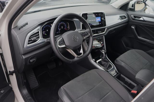 Volkswagen T-Roc 1.5 TSI Style | Camera | ACC | DAB | Fabrieksgarantie |