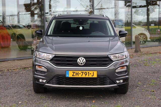 Volkswagen T-Roc 1.0 TSI Style 85KW/115PK, Navigatie, Activ info display, Chrome dakrail, clima, led achterlichten, winterpakket, stoelverwarming, 17" lmv