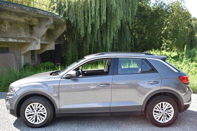 Volkswagen T-Roc 1.5 TSI 150PK DSG Style NAVI/PDC/CARPLAY