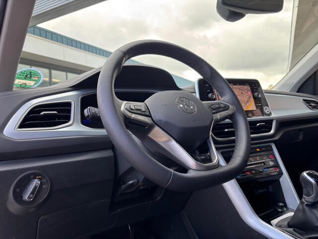 Volkswagen T-Roc 1.0 TSI GOAL EDITION AIRCO NAVI PDC LMV STOELVW