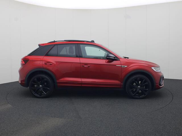 Volkswagen T-Roc 1.5TSI/150PK R-Line Blackstyle DSG · Panoramadak · Camera · Keyless · Stoelverwarming · Apple/Android Car Play · Garantie t/m 02-08-2027 of 100.000km